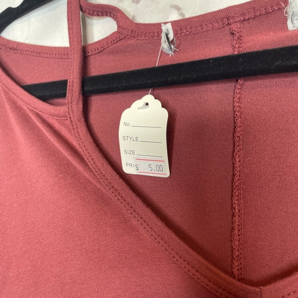 Off the shoulder pink top - Picture 2 of 2